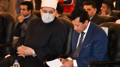 وزير الرياضة ورئيس الأعلى للإعلام