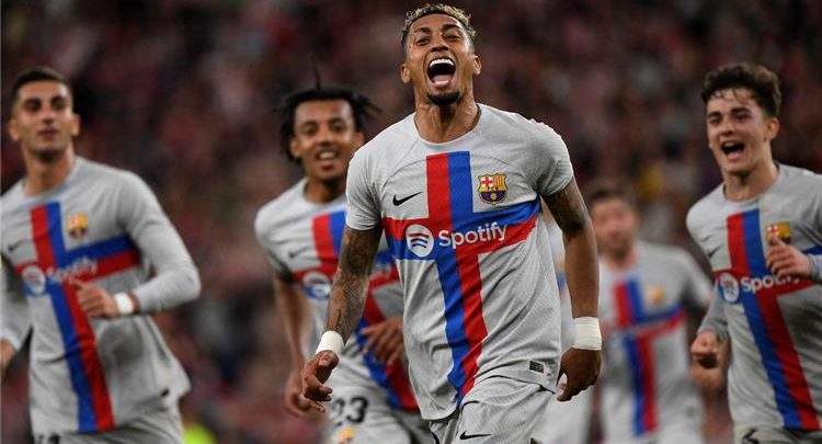 رافينيا بحتفل بهدفه في بلباو