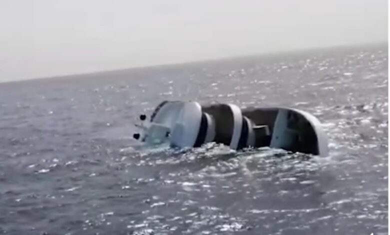 غرق لنش في مياه الغردقة