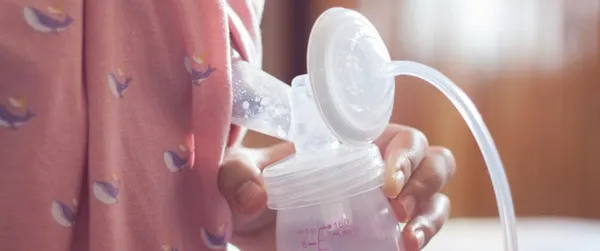 حليب ثدييها