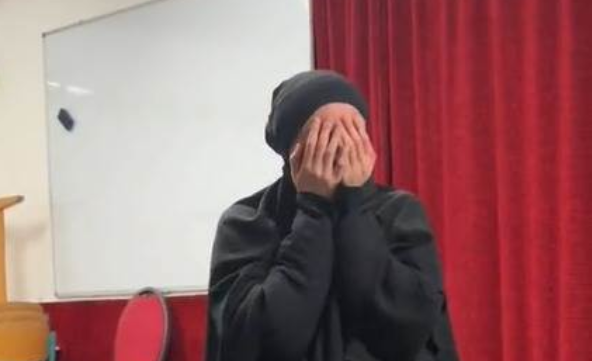 فتاة ألمانية تدخل الاسلام