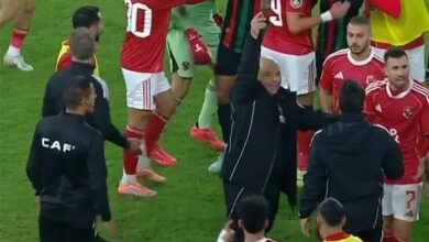 محسوبين علينا.. أول تعليق من الجيش الملكي على أحداث لقاء الأهلي في دوري الأبطال