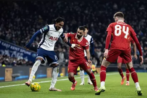 اتفرج ببلاش ليفربول وتوتنهام بث مباشر الآن