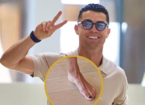 ظهور متكرر يثير الجدل، لماذا يطلي كريستيانو رونالدو أظافر قدميه بالأسود؟