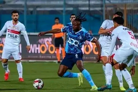 بيراميدز يطلب حكام أجانب