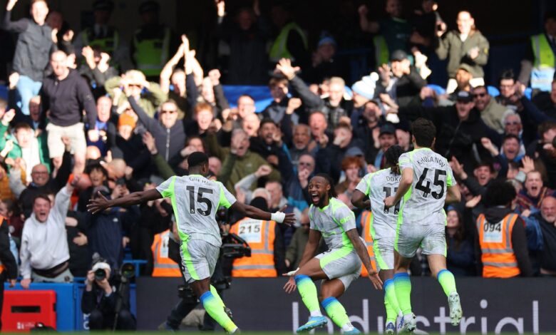 السيتي يسحق تشيلسي بثلاثية