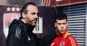 طبيب الأهلي يكشف موقف إمام عاشور