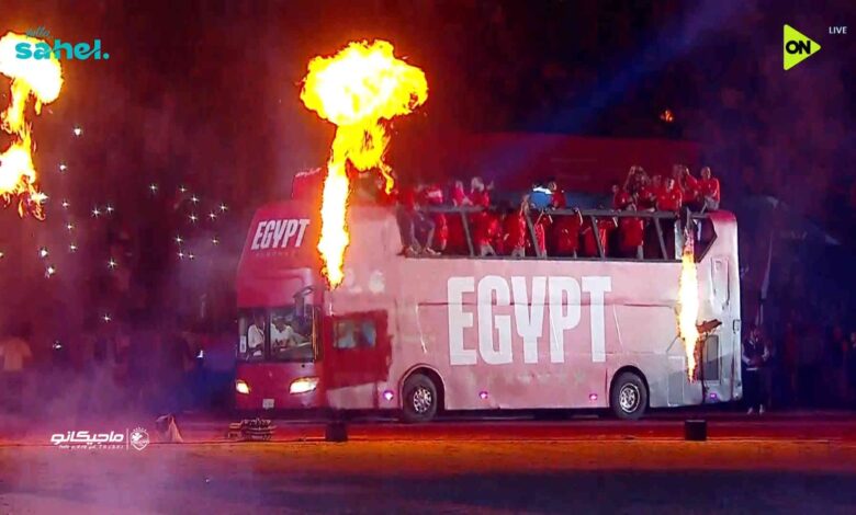 لحظة دخول أوتوبيس منتخب مصر لاستاد القاهرة