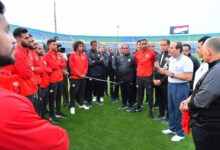 الرئيس السيسي مع المنتخب