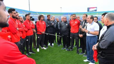 الرئيس السيسي مع المنتخب