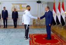 الرئيس السيسي يكرم لاعبي مصر