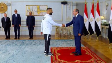 الرئيس السيسي يكرم لاعبي مصر